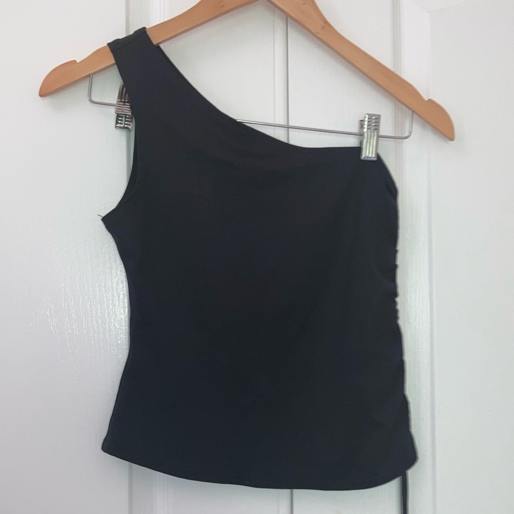 Black One sleeve top